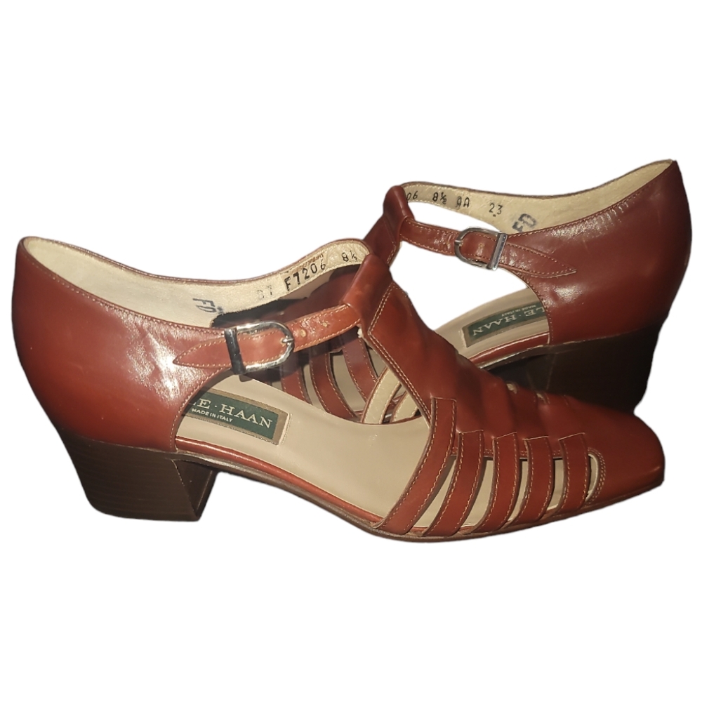 COLE HAAN 8.5 t strap sandals heels brown Cognac leather